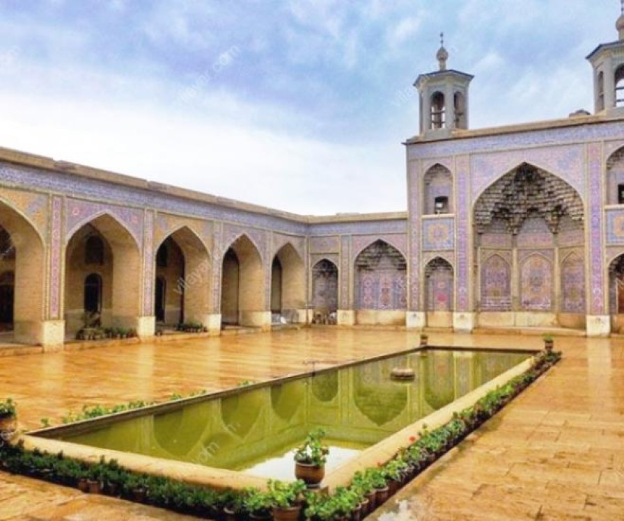 Vakil Mosque