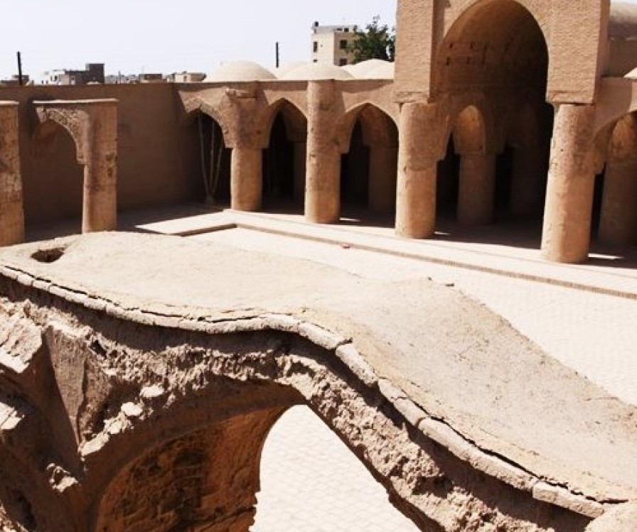 Tarikhane Mosque