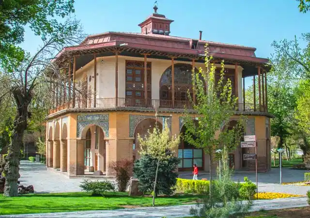 Chehel Sotoon Palace Qazvin