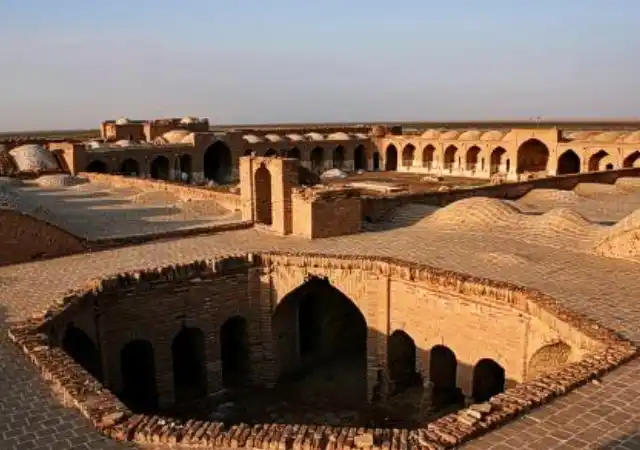 Deyr Gachin Caravanserai