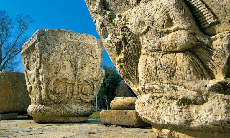 Taq-e Bostan