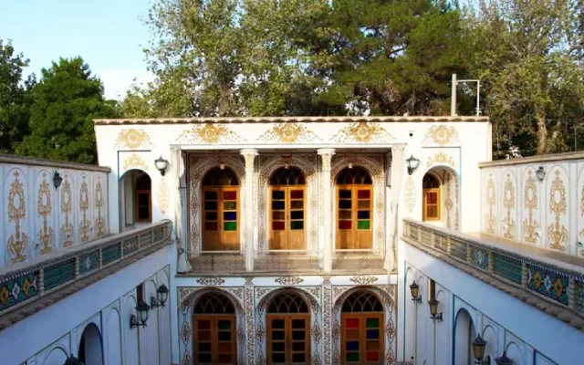 A journey through history of Iran by visiting motamedi’s house