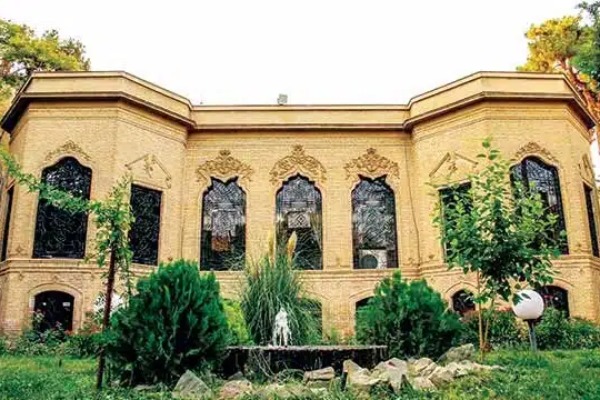 Ghavam House : A museum and interior with beautiful garden
