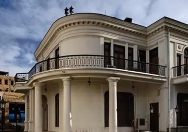 Glass Painting Museum